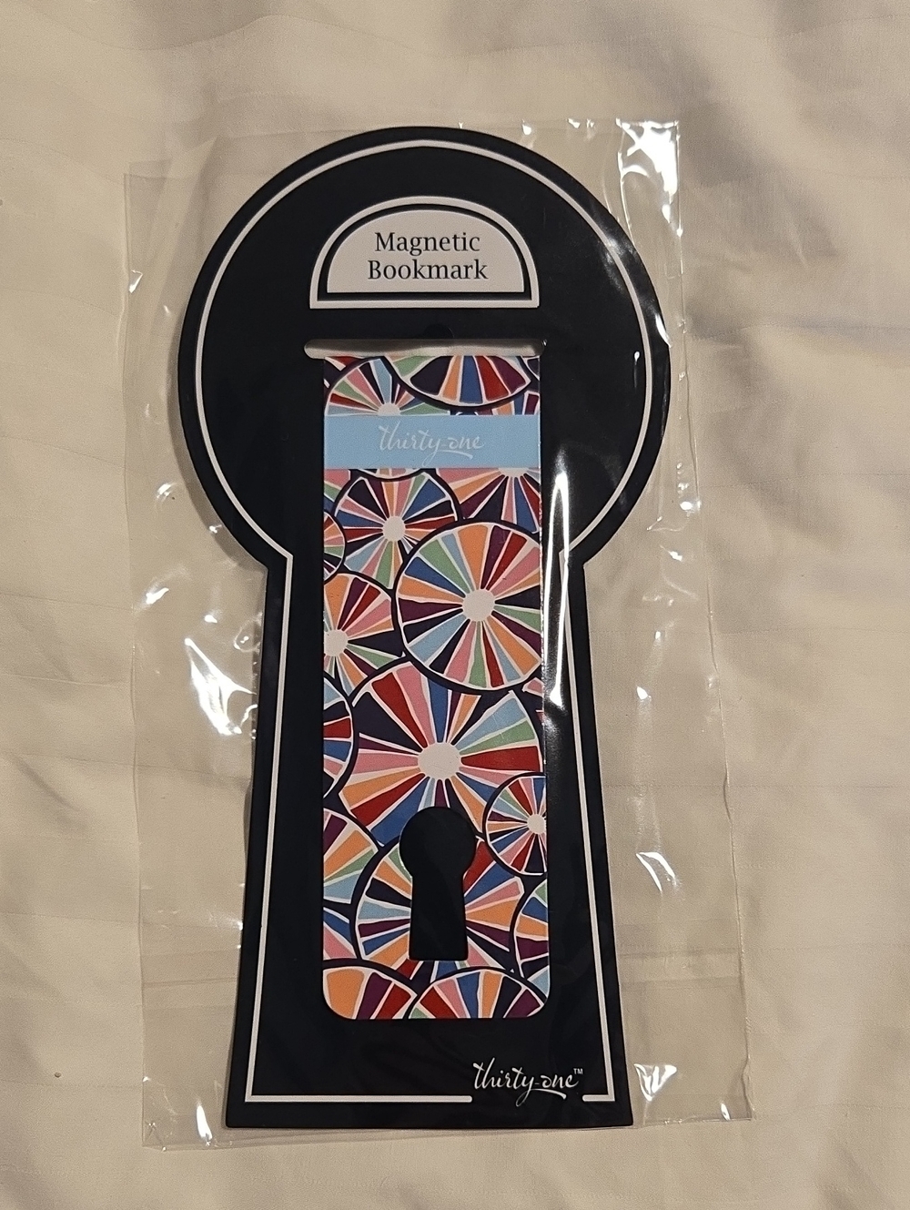 thirty-one Multicolor Geometric Wheel Magnetic Bookmark